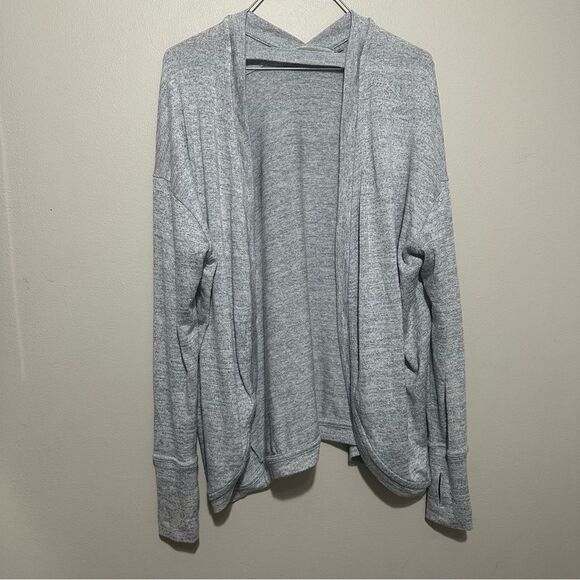 Athleta Lightweight Dolman Sleeve Cardigan Size Medium Modal Thumbholes - Picture 8 of 8